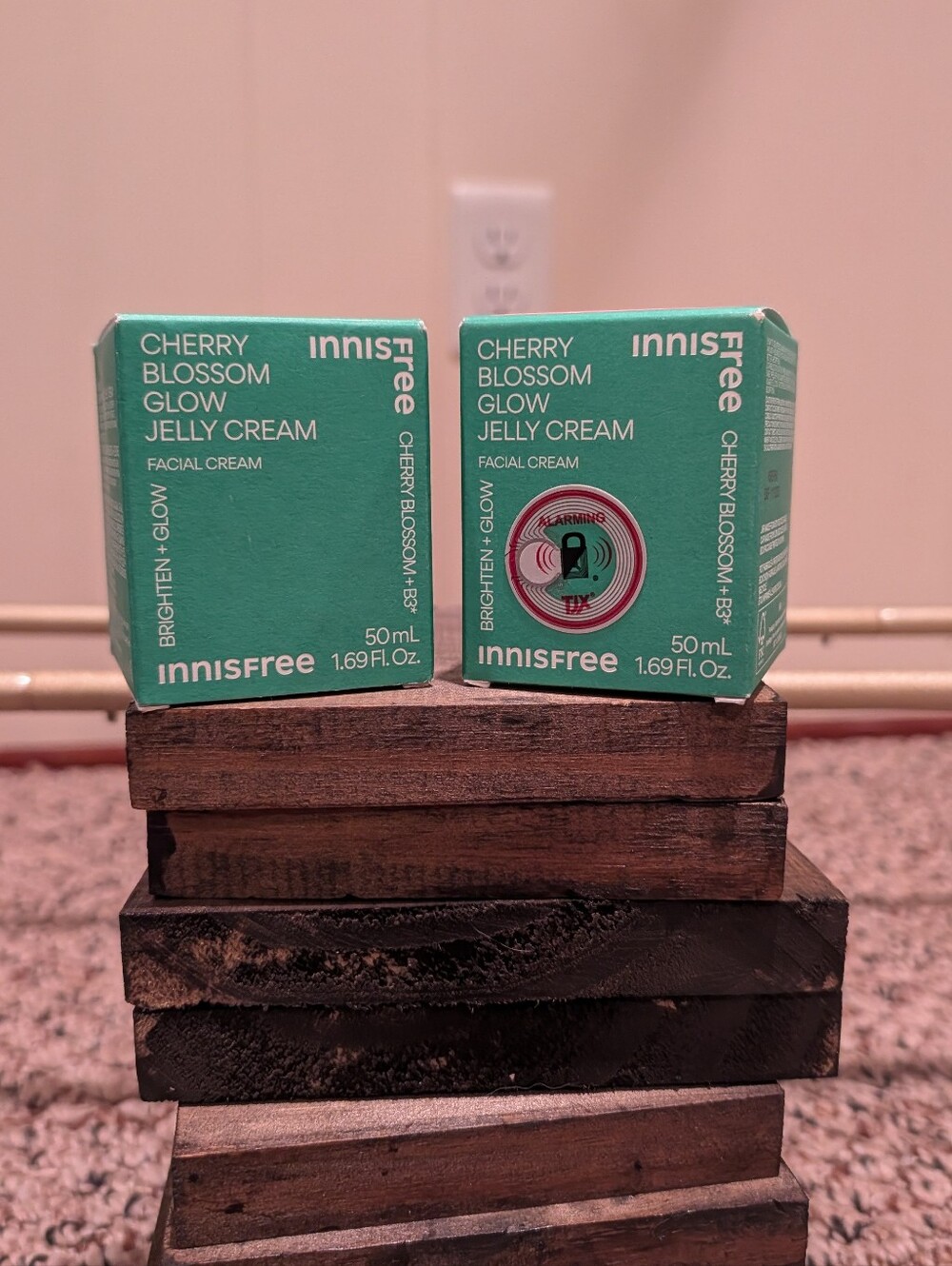 NWT InnisFree Cherry Blossom Glow Cream